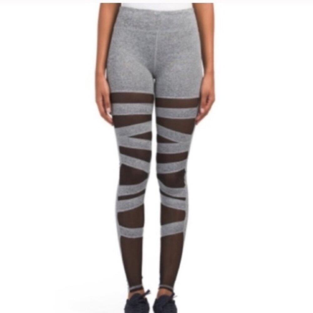 NWT Electric Yoga ballerina mesh panel leggings‎ XS